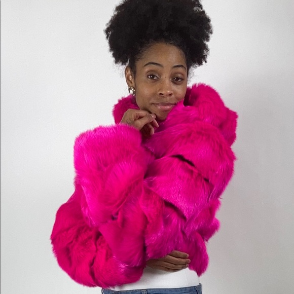 PINK FAUX FUR CROP JACKET WITH HOOD - Picture 2 of 3